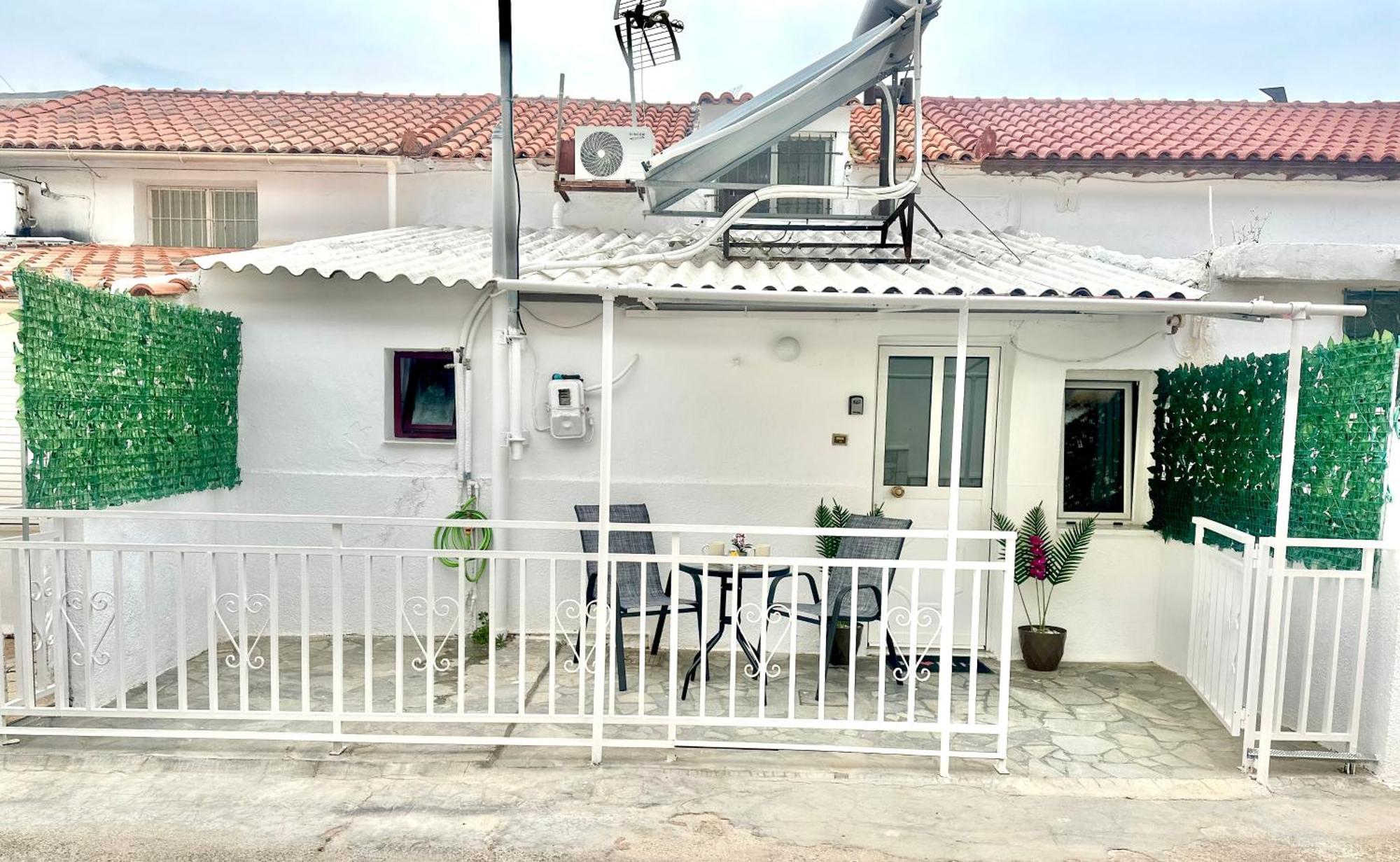 Maria' S Apartment Lavrio Exterior photo
