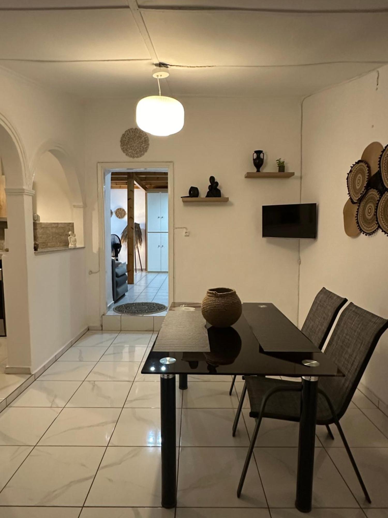 Maria' S Apartment Lavrio Exterior photo